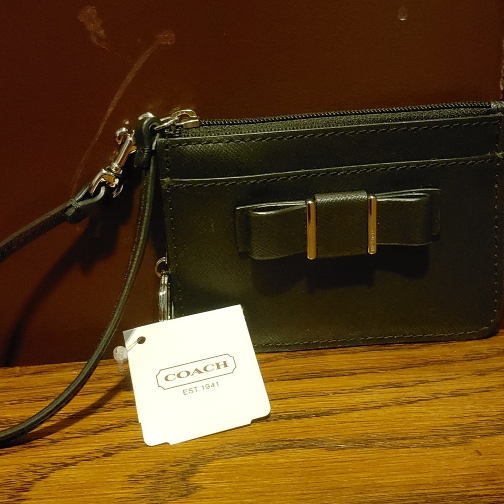 🆕️✴Coach Darcy Bow ID Skinny Key Chain F51670